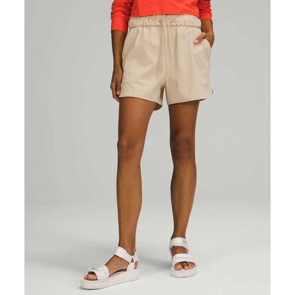 Lululemon Stretch High Rise Short 3.5" Trench - Picture 1 of 10